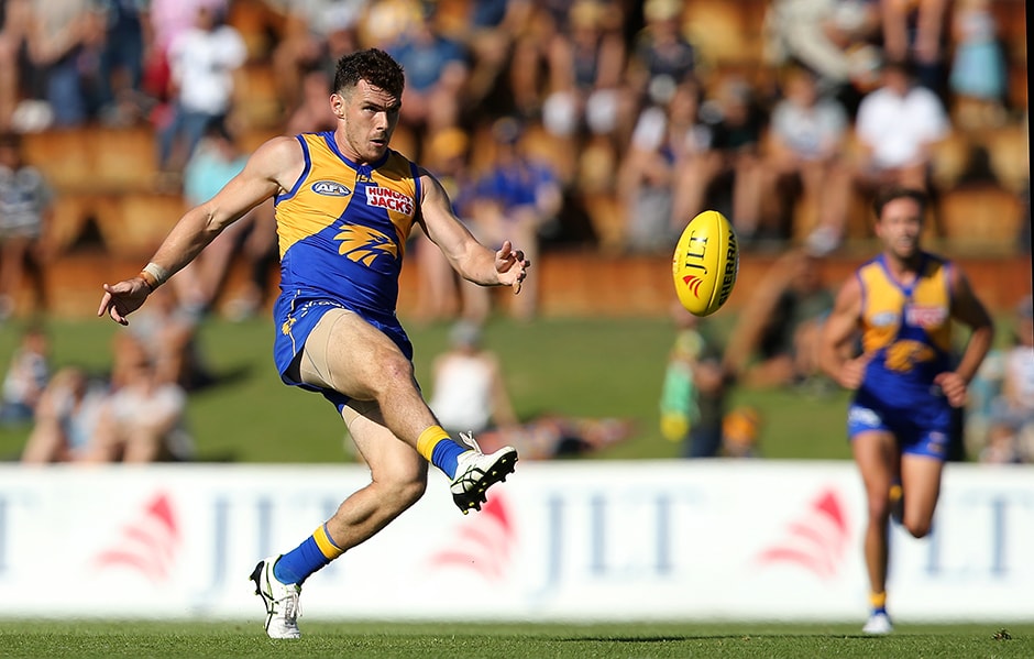 AFL 2019 JLT Community Series - West Coast v Geelong PERTH, AUSTRALIA - MARCH 01: Luke Shuey of the Eagles passes the ball during the 2019 JLT Community Series AFL match between the West Coast Eagles and the Geelong Cats at Leederville Oval on March 01, 2019 in Perth, Australia. (Photo by Paul Kane/Getty Images)